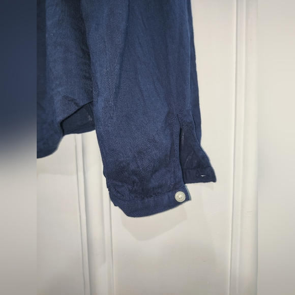GAP 100% Authentic Button-down blouse colour tapestry navy Size M - Picture 4 of 5